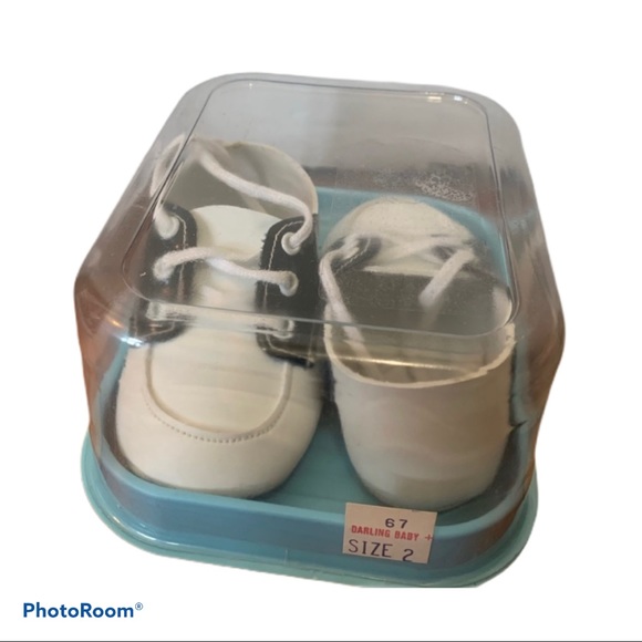 baby saddle shoes
